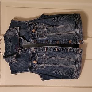 Sleeveless Jean vest